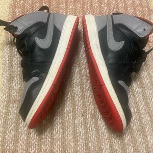 Jordan 1 Bred Shadow Black Cement Grey/Fire Boys Sneakers